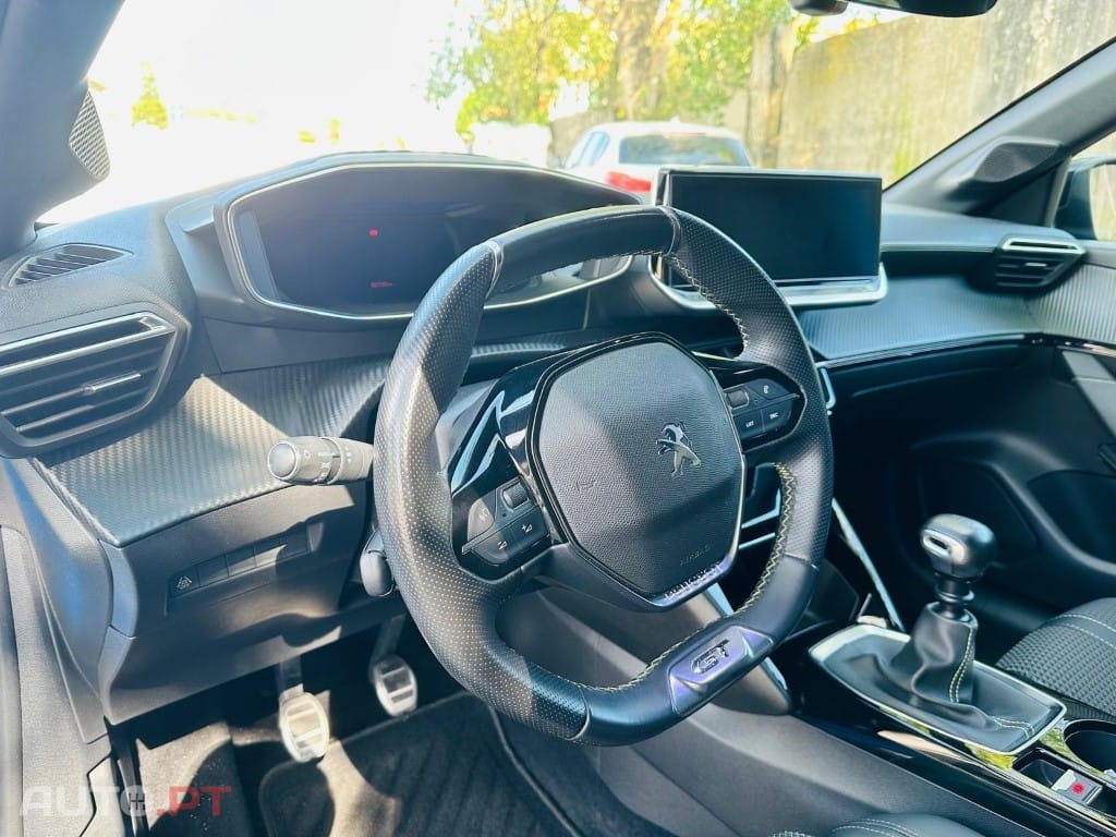 Peugeot 208 1.2 PureTech GT Line