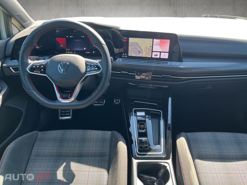 Volkswagen Golf 2.0 TSI GTI DSG