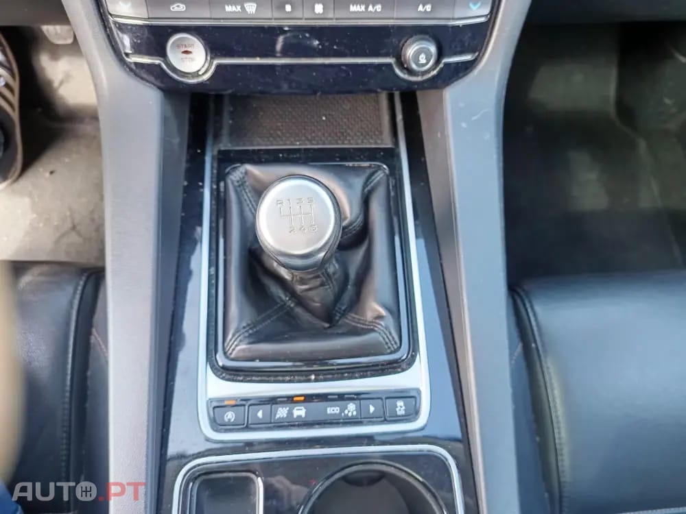 Jaguar F-Pace 2.0 i4D Prestige AWD