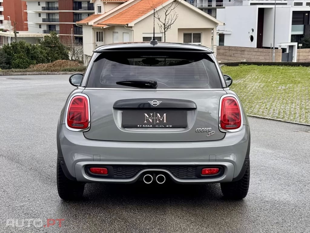 MINI Cooper Cooper SD Auto