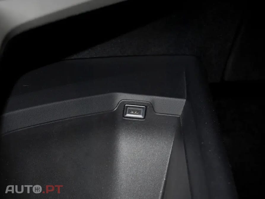 Peugeot 5008 1.2 Hybrid Allure e-DCS6