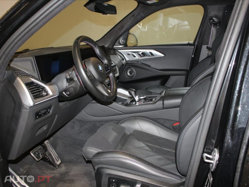 BMW XM Standard