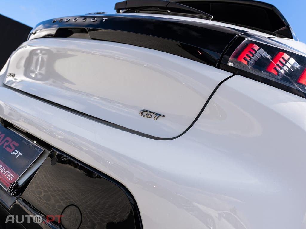 Peugeot 208 1.5 BlueHDi GT — fotografia 10
