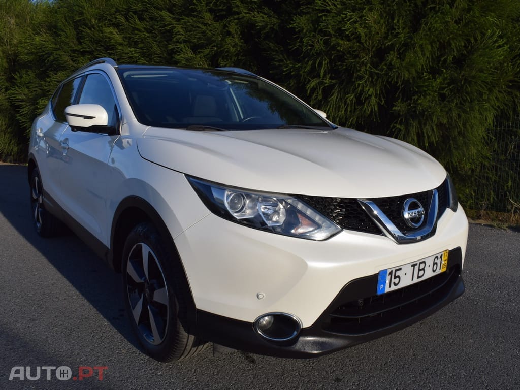Nissan Qashqai 1.5 dCi N-Connecta J18+Led