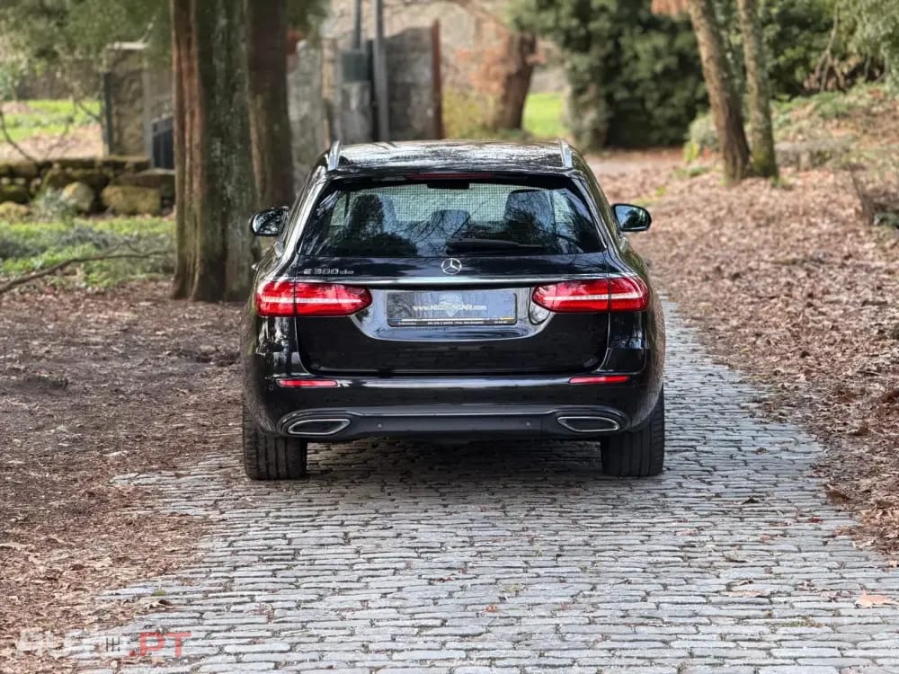 Mercedes-Benz E 300 de AMG Line