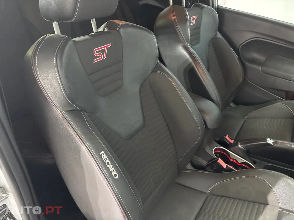 Ford Fiesta 1.6 EcoBoost ST200