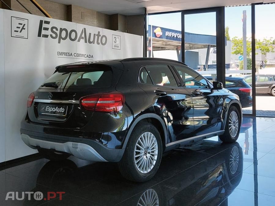 Mercedes-Benz GLA 180 Urban