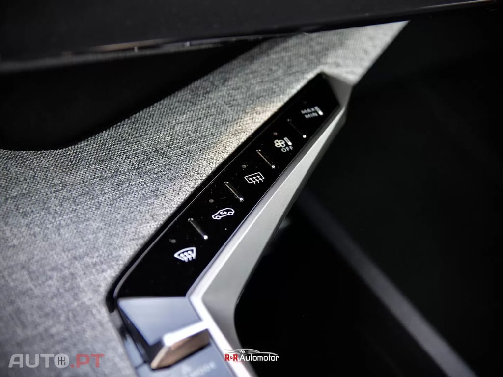 Peugeot 5008 1.2 Hybrid Allure e-DCS6