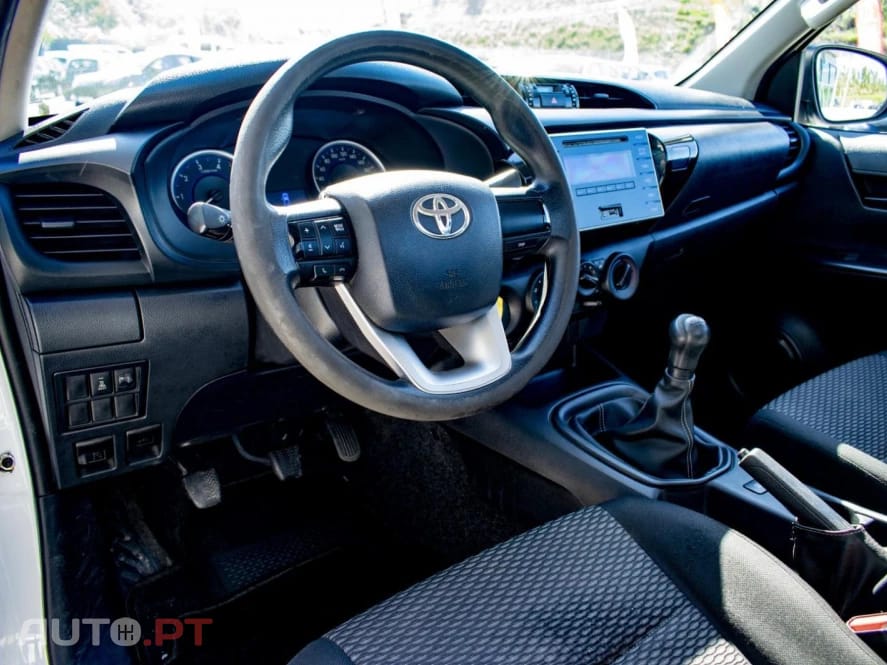 Toyota Hilux 2.4 D-4D 4X2