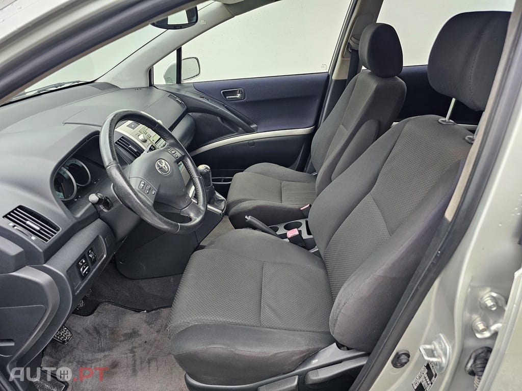 Toyota Corolla Verso 2.2 D-4D