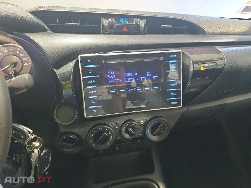 Toyota Hilux 2.4 D-4D 4WD CE CH