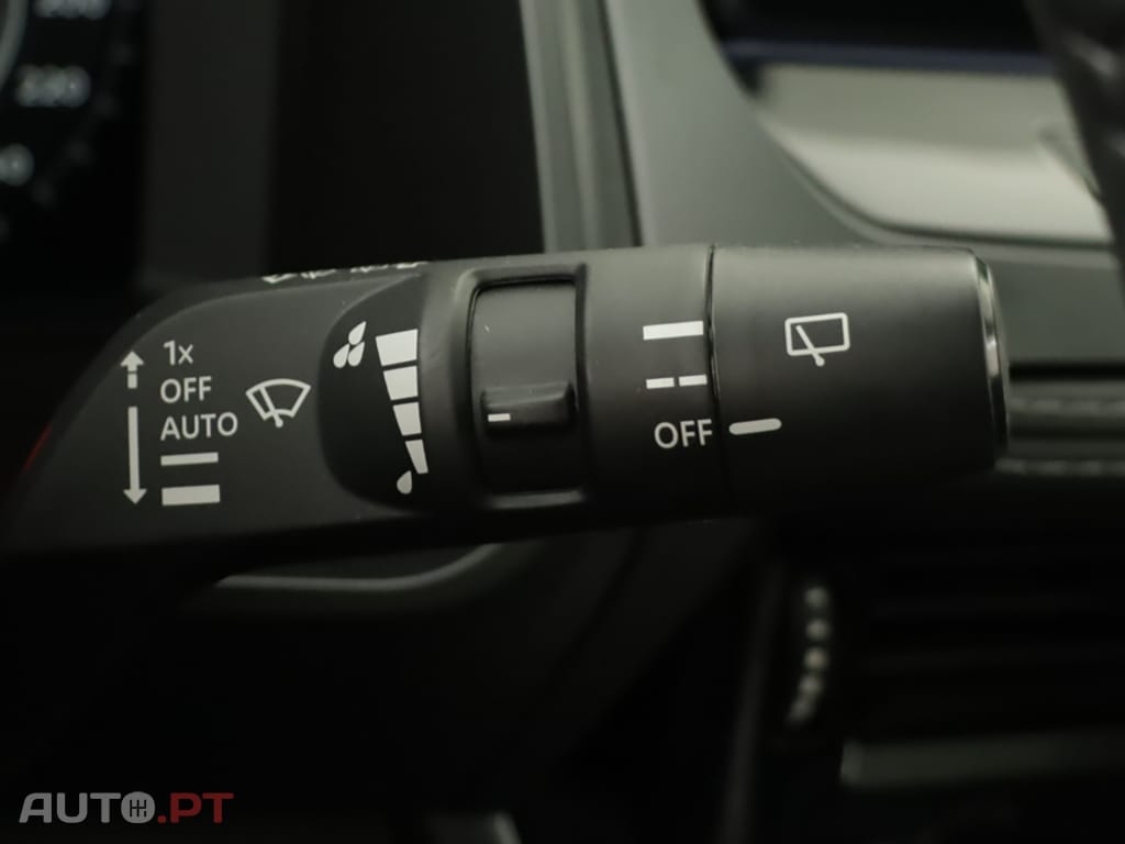 Nissan Qashqai Qashqai 1.3 DIG-T N-Connecta LED Xtronic