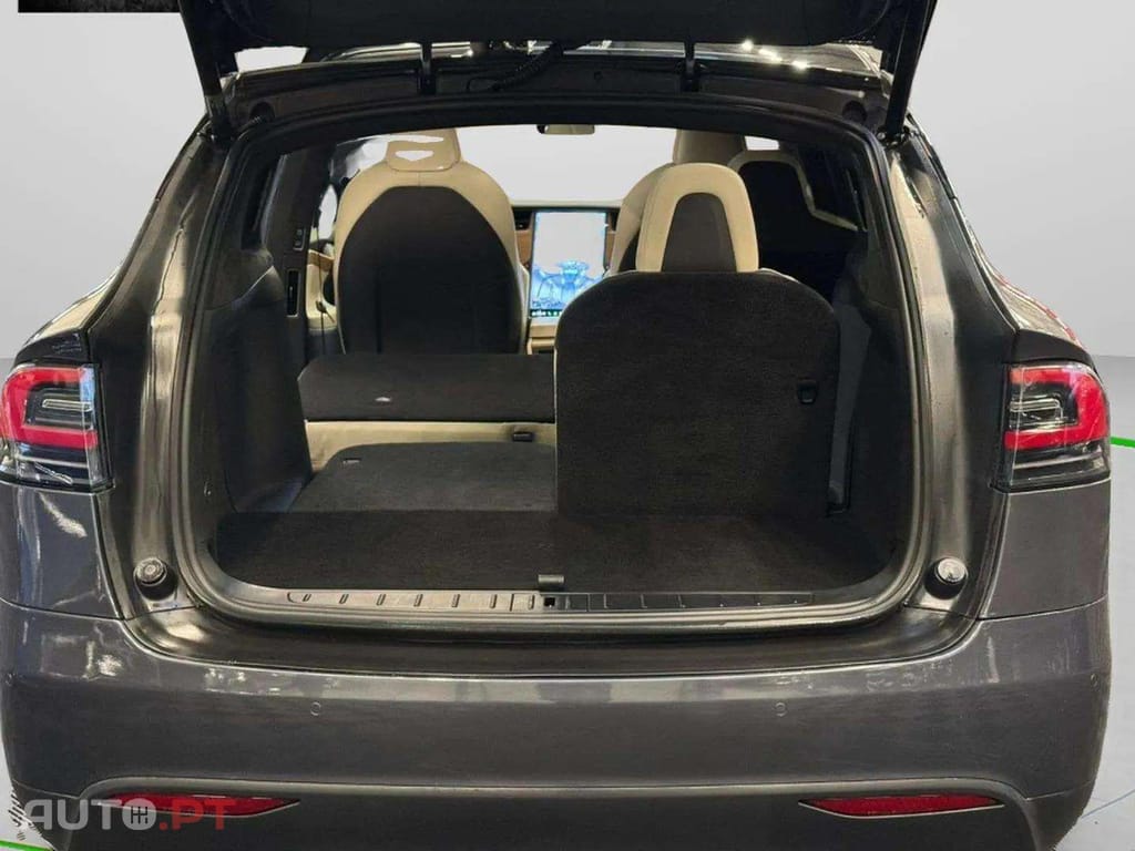 Tesla Model X LONG RANGE
