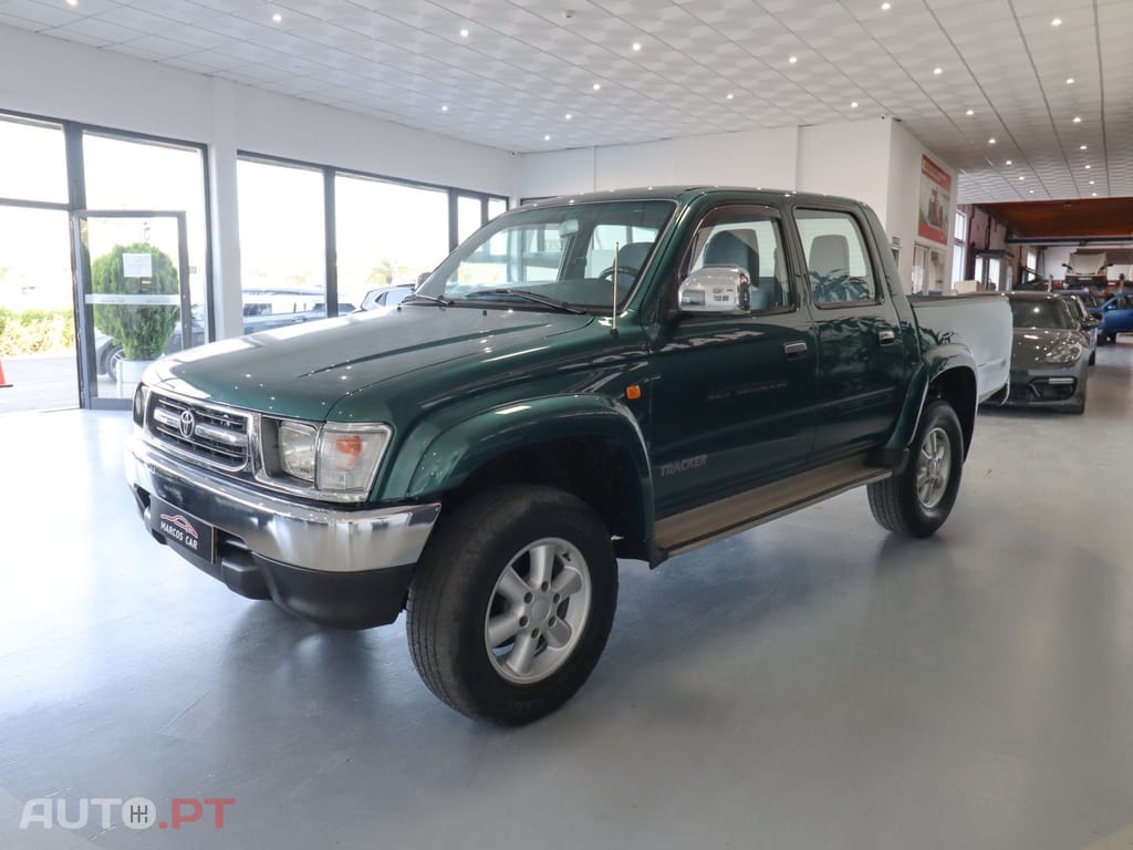 Toyota Hilux 2.4 TD LN165LSR Tracker