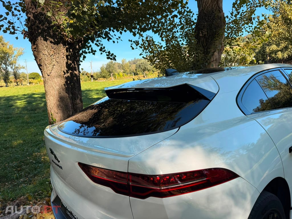 Jaguar I-Pace EV400 AWD