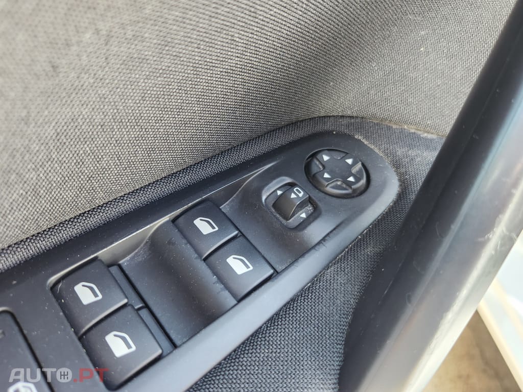 Peugeot 308 1.6 BlueHDi Style J17