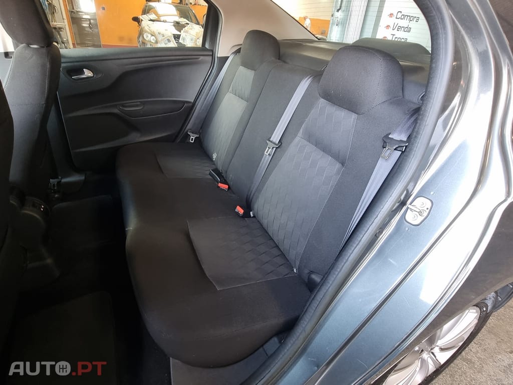 Citroen C-Elysée 1.2 VTi Exclusive