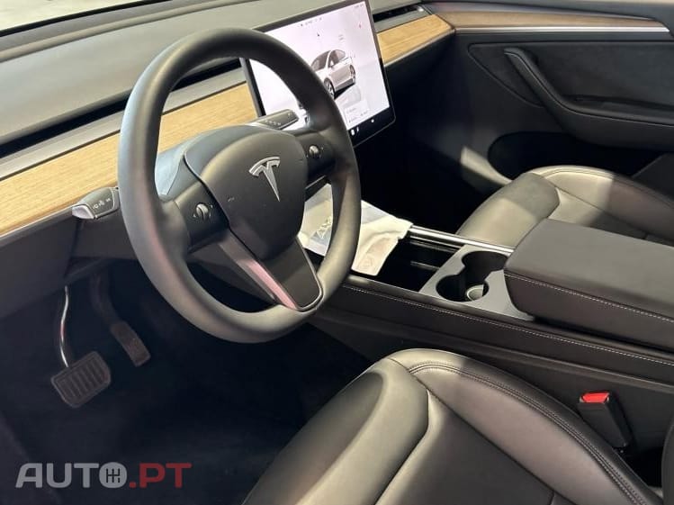 Tesla Model Y Standard