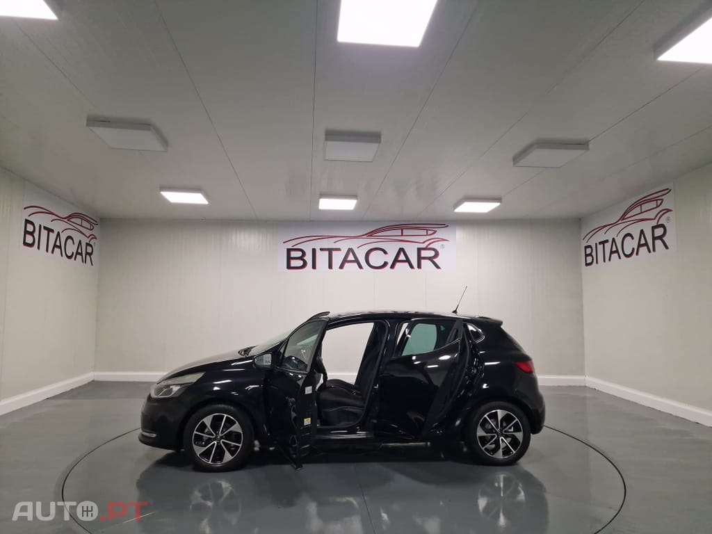 Renault Clio 0.9 TCE LIMITED GPS