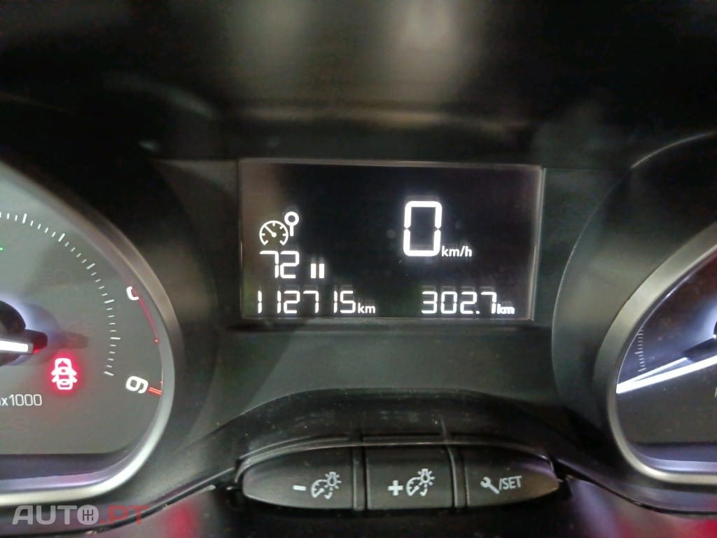Peugeot 208 1.6 BlueHDi Style