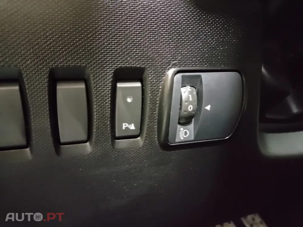 Renault Twingo 1.0 SCe Limited EDC