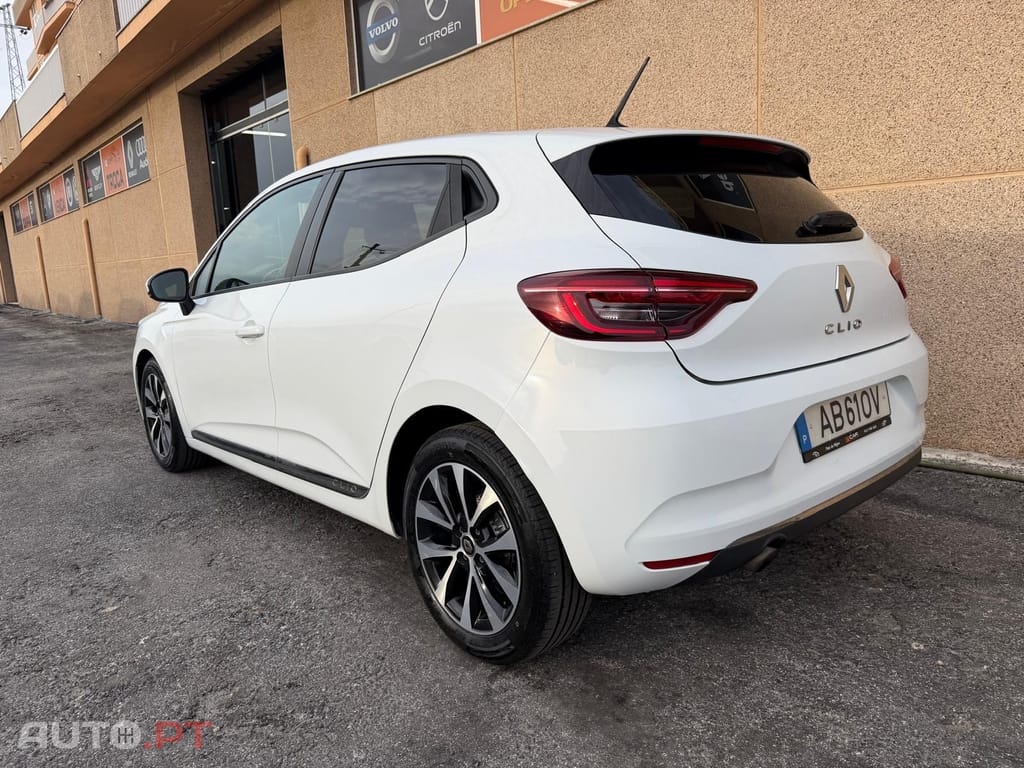 Renault Clio 1.0 TCe Techno Bi-Fuel
