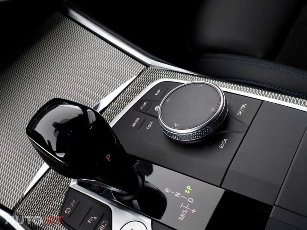 BMW 320 M SPORT I.V.A DEDUTÍVEL 