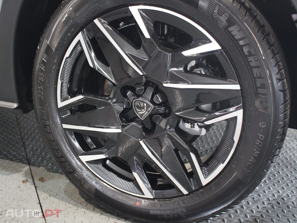 Peugeot 3008 1.2 Hybrid Allure e-DCS6