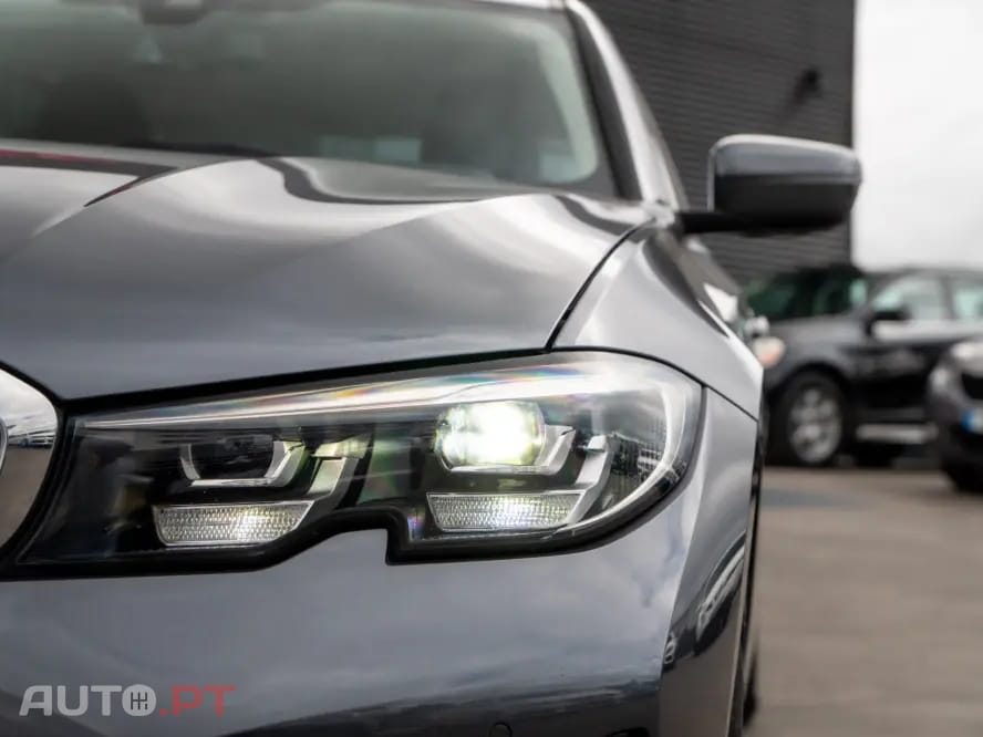 BMW 330 e Corporate Edition Auto — fotografia 9