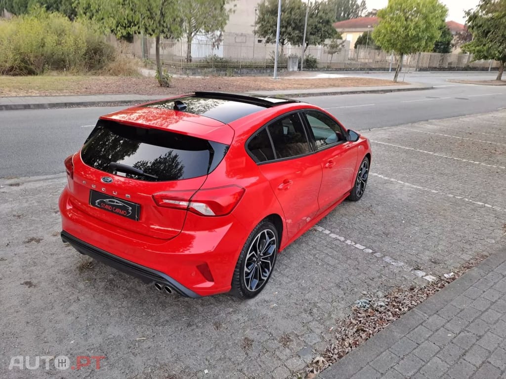 Ford Focus 1.5 TDCi EcoBlue ST-Line X