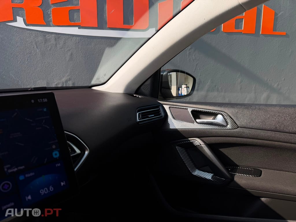 Peugeot 308 1.6 e-HDi Allure J17