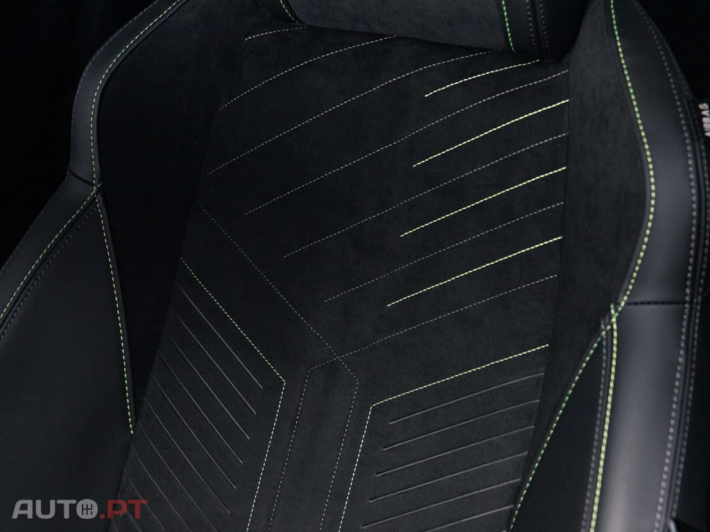 Peugeot E-2008 54 kWh GT