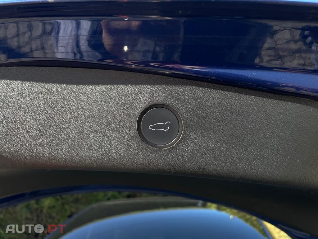 Tesla Model 3 Long Range AWD Dual Motor