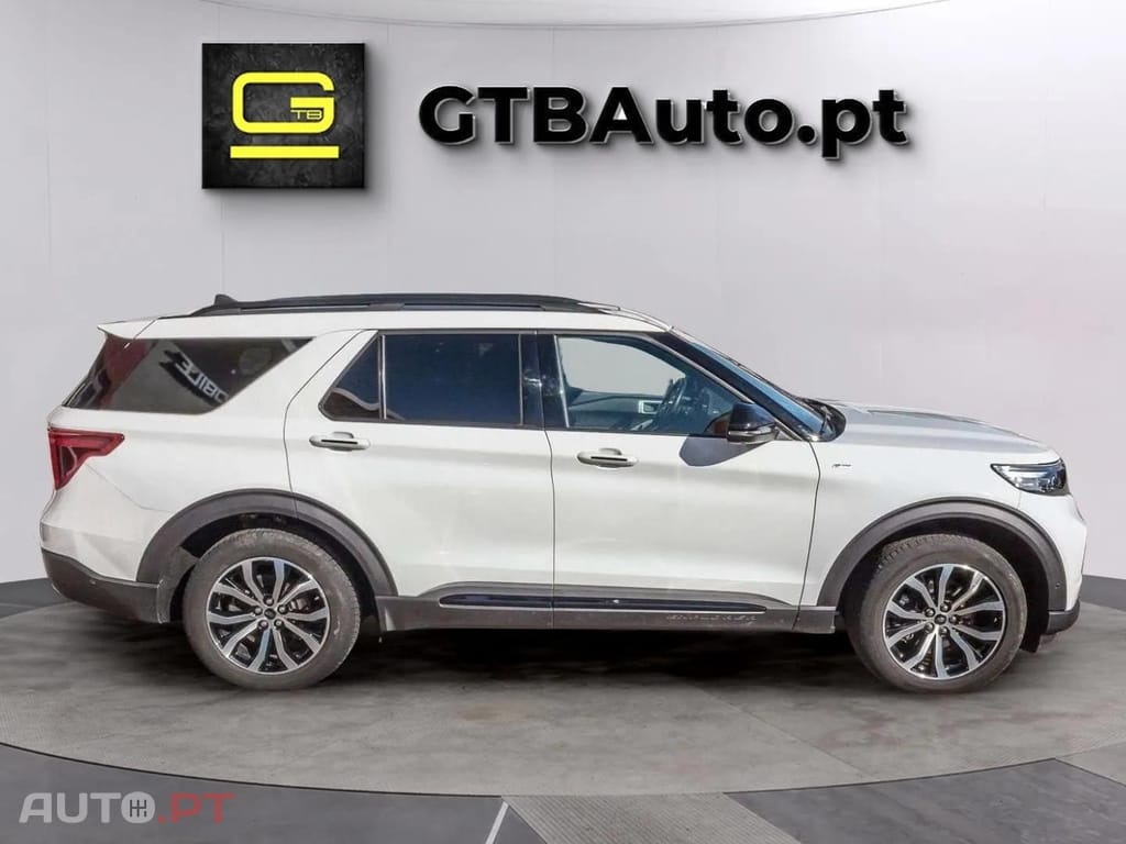 Ford Explorer Plug-in Hybrid ST-LINE