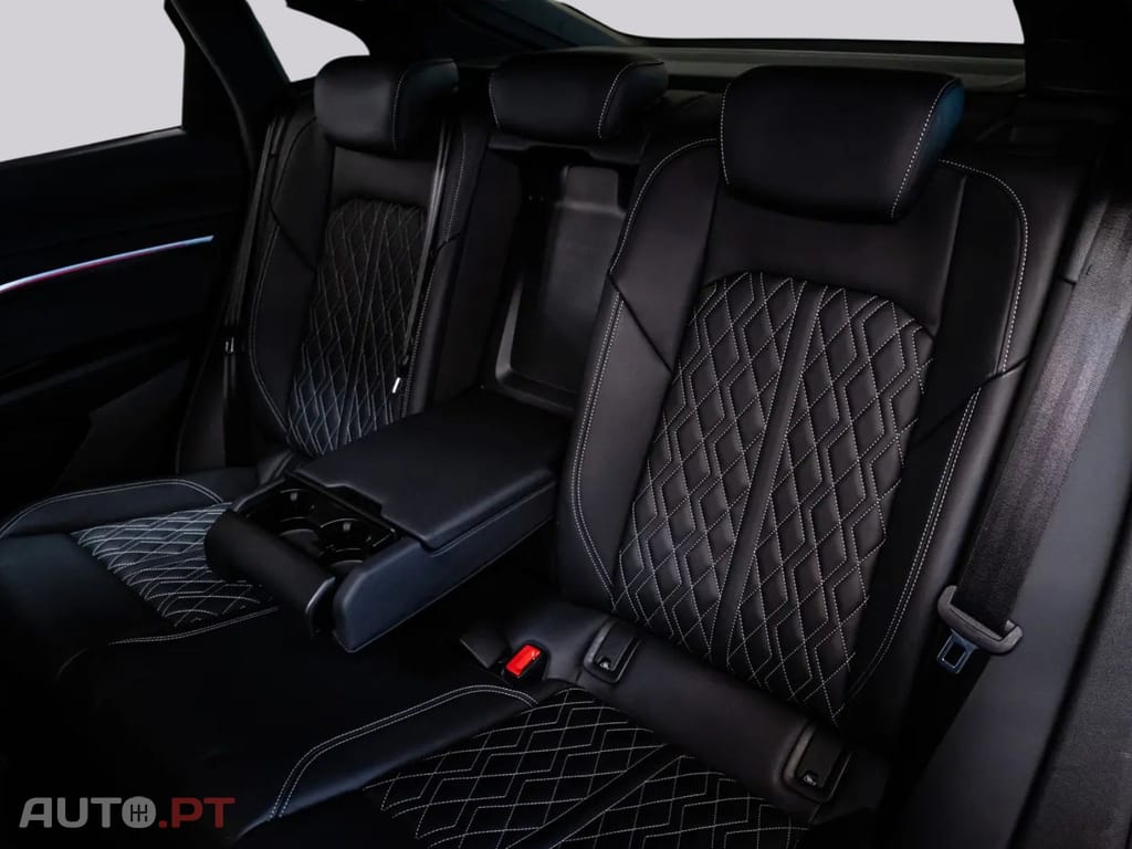 Audi E-Tron I.V.A DEDUTIVEL S BLACK