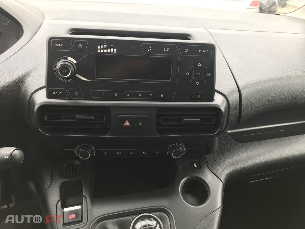 Peugeot Partner 1.5 BlueHDi Asphalt Standard