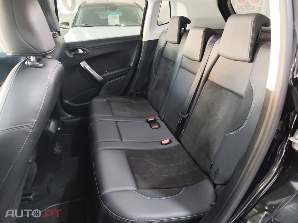 Peugeot 2008 1.6 BlueHDi Crossway