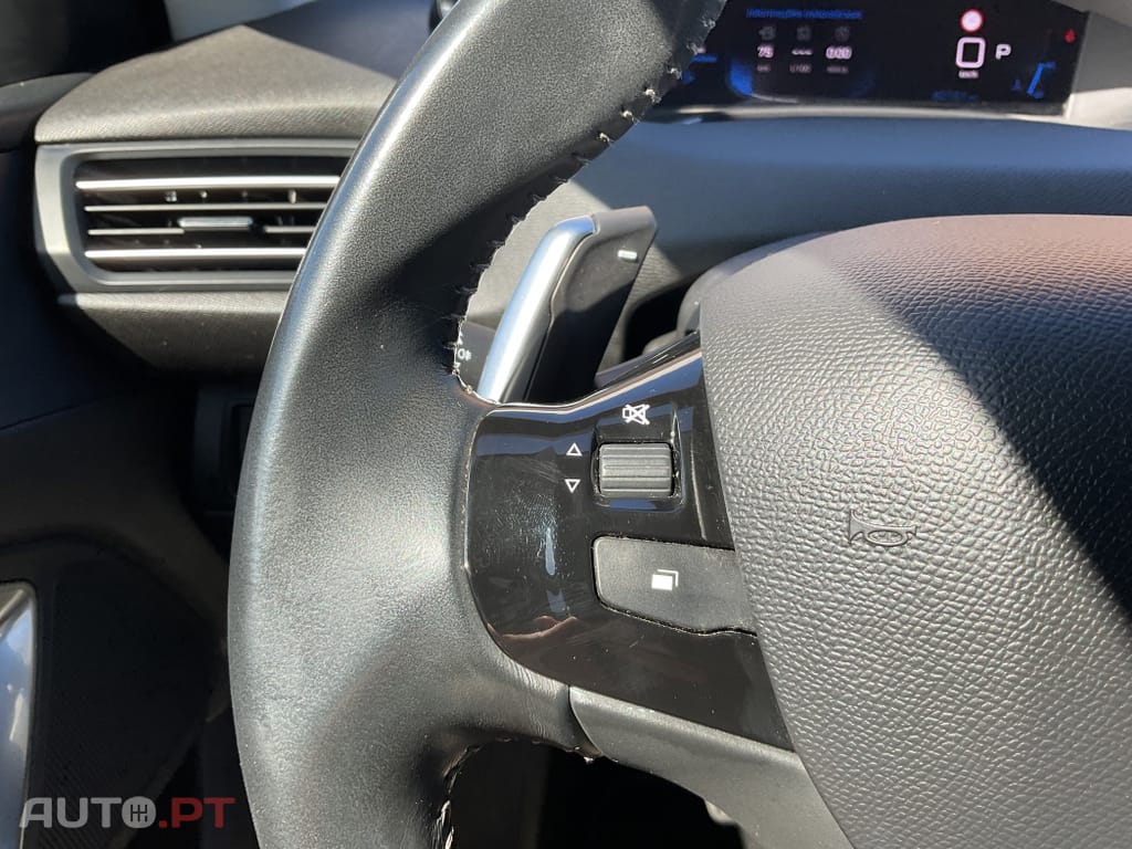 Peugeot 308 1.2 PureTech Allure EAT8