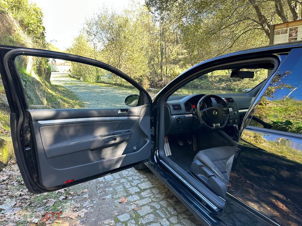 Volkswagen Golf 2.0 GTi
