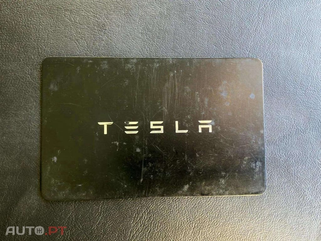 Tesla Model 3 Long-Range Dual Motor AWD