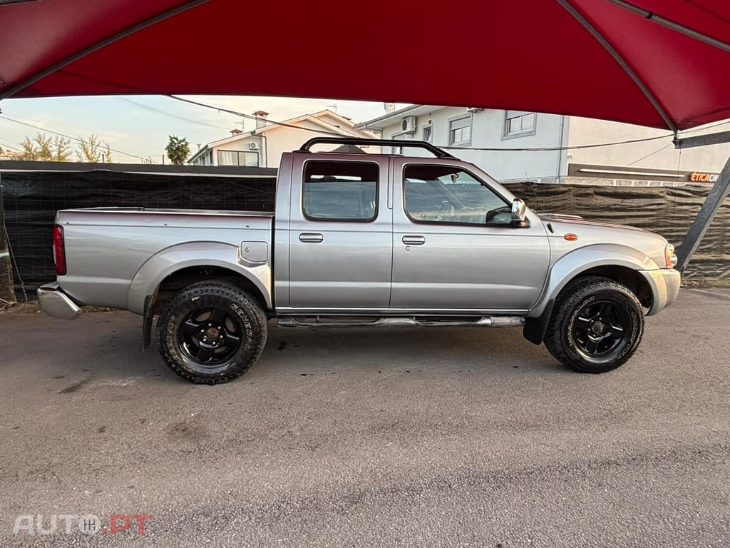 Nissan Pick Up 2.5 TD CD Look Navara
