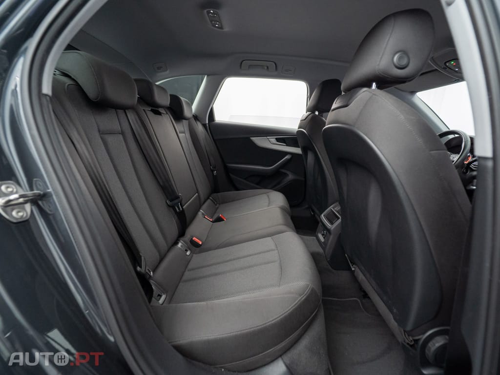 Audi A4 Avant 30 TDI S tronic