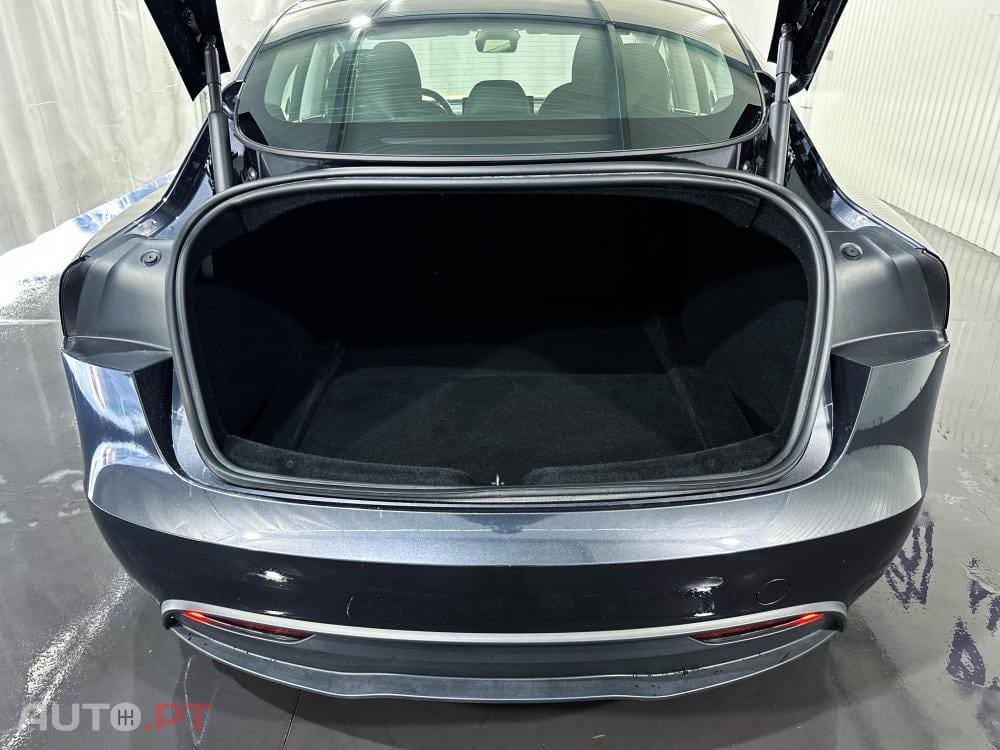 Tesla Model 3 Standard Range Plus RWD