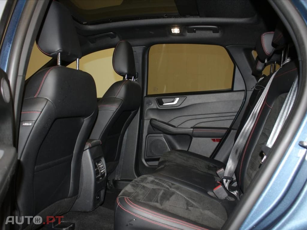 Ford Kuga 2.5 PHEV ST-Line X