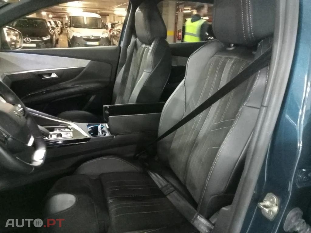 Peugeot 3008 1.6 Hybrid GT Pack e-EAT8