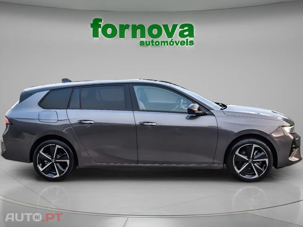 Opel Astra Sports Tourer 1.2 T Hybrid GS eDCT