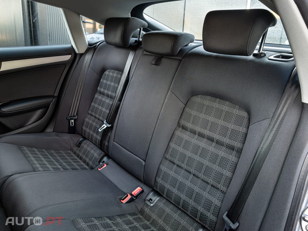 Audi A5 2.0 TDi S-line