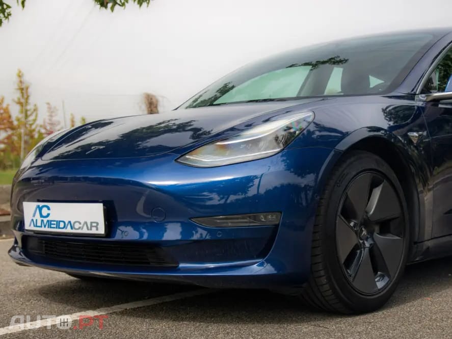 Tesla Model 3 Long-Range Dual Motor AWD