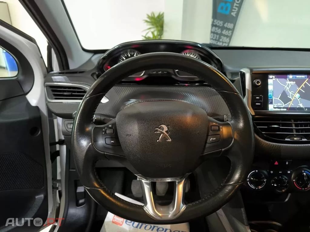 Peugeot 2008 1.2 PureTech Style