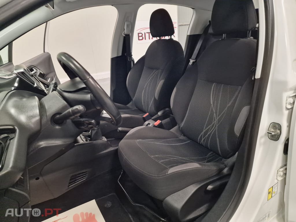 Peugeot 208 1.4 HDi Active